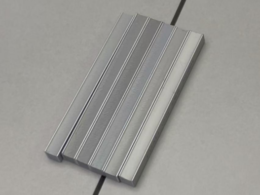 瓷磚美縫做同色系還是做定制調色？
